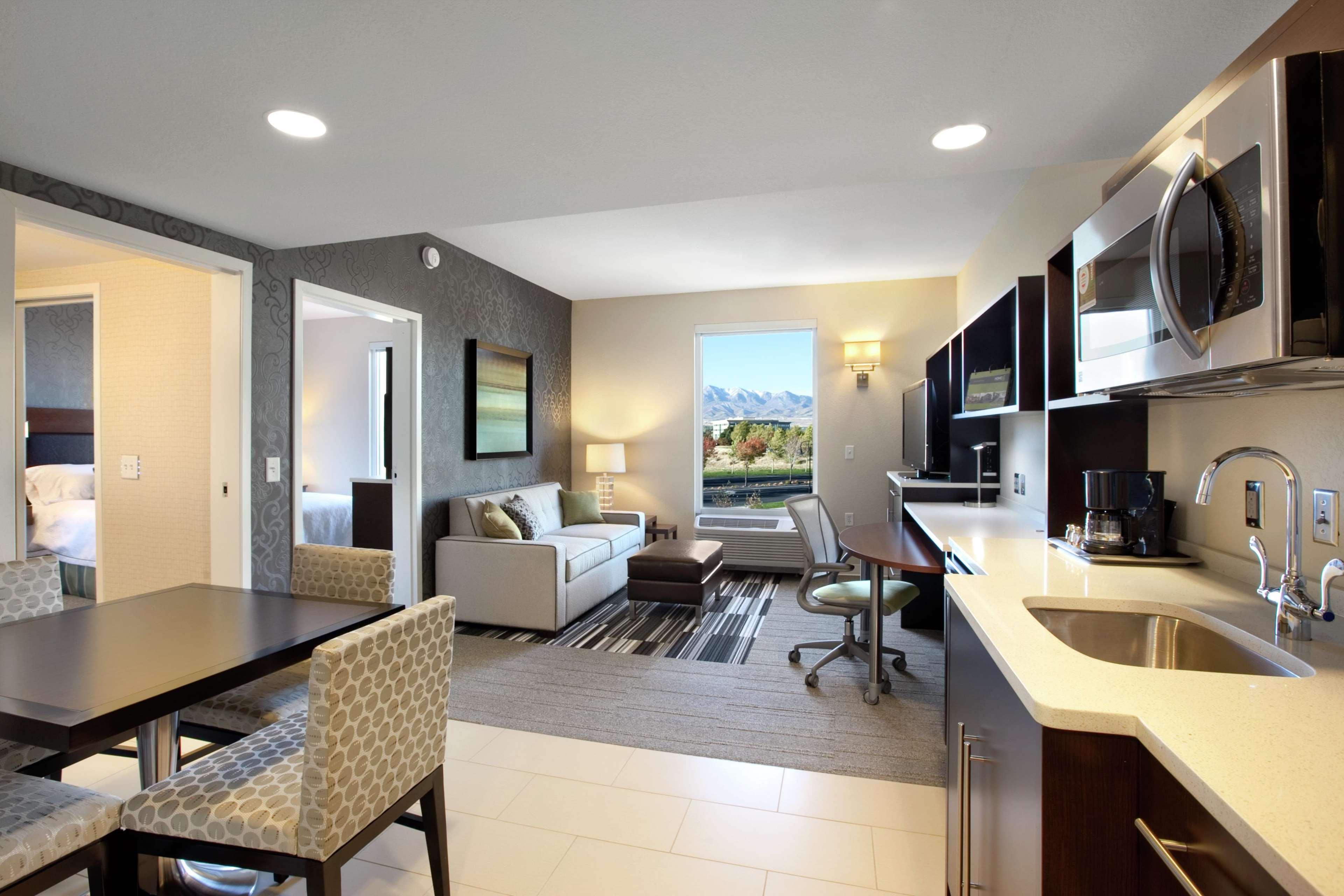 Home2 Suites By Hilton Уест Вали Сити Стая снимка